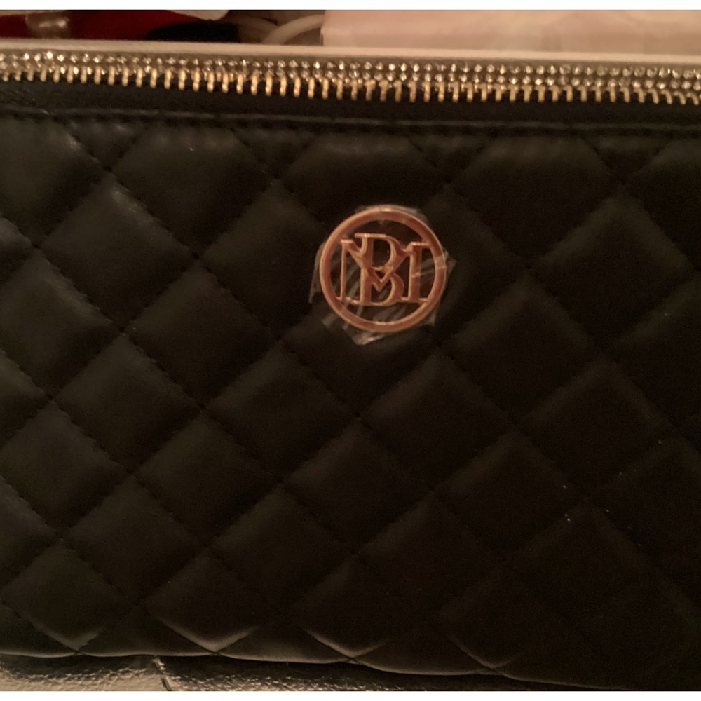 Beautiful designer makeup case - Picture 3 of 7